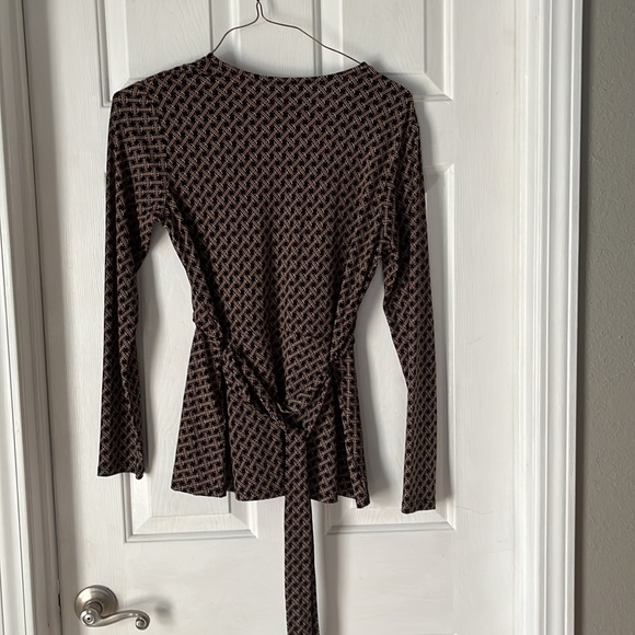 H&M Maternity and Nursing top - Picture 5 of 5